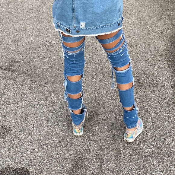 Ripped Holes Blue Jeans - Picture 2 of 2